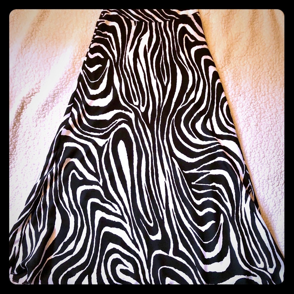 Banana Republic women’s Maxi skirt size O